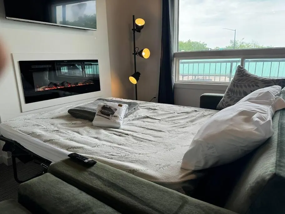1 Bd Motel Condo With Kitchenette - 10 Edmonton